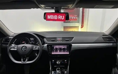 Skoda Superb III рестайлинг, 2021 год, 1 899 000 рублей, 8 фотография