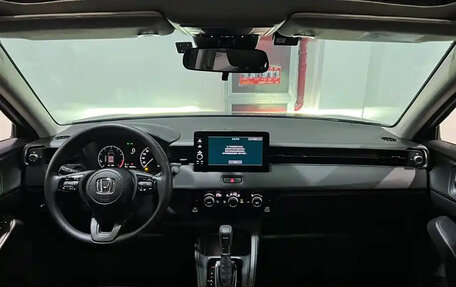 Honda Vezel, 2023 год, 1 550 000 рублей, 10 фотография