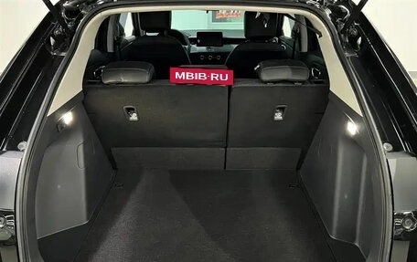 Honda Vezel, 2023 год, 1 550 000 рублей, 16 фотография