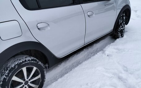 Renault Logan II, 2021 год, 950 000 рублей, 5 фотография