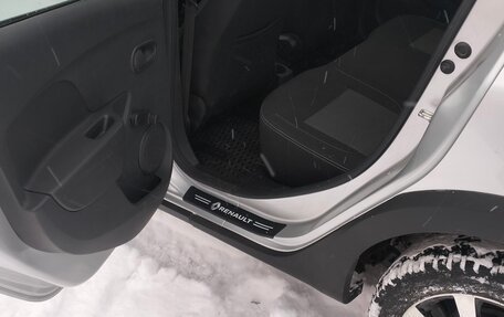 Renault Logan II, 2021 год, 950 000 рублей, 10 фотография