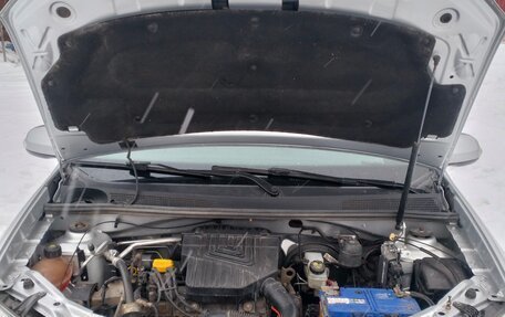 Renault Logan II, 2021 год, 950 000 рублей, 13 фотография