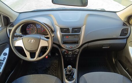 Hyundai Solaris II рестайлинг, 2011 год, 659 000 рублей, 13 фотография
