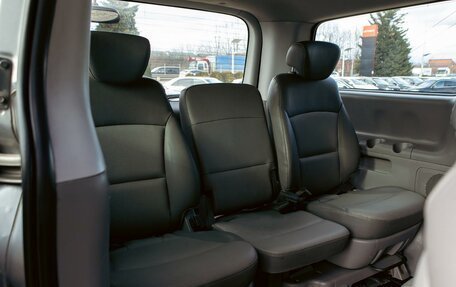 Hyundai Grand Starex Grand Starex I рестайлинг 2, 2011 год, 1 495 000 рублей, 17 фотография