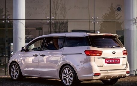 KIA Carnival III, 2020 год, 2 995 000 рублей, 4 фотография