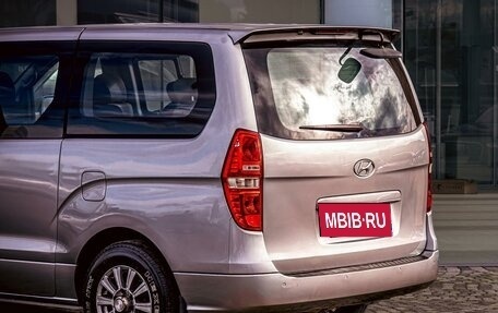 Hyundai Grand Starex Grand Starex I рестайлинг 2, 2011 год, 1 495 000 рублей, 10 фотография