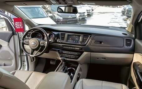 KIA Carnival III, 2020 год, 2 995 000 рублей, 17 фотография