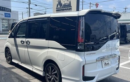 Honda Stepwgn IV, 2016 год, 1 743 000 рублей, 5 фотография