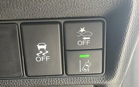 Honda Stepwgn IV, 2016 год, 1 743 000 рублей, 16 фотография