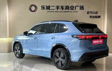 Volkswagen Tiguan, 2024 год, 4 500 000 рублей, 16 фотография