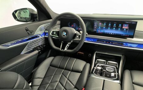 BMW 7 серия, 2025 год, 25 680 000 рублей, 12 фотография