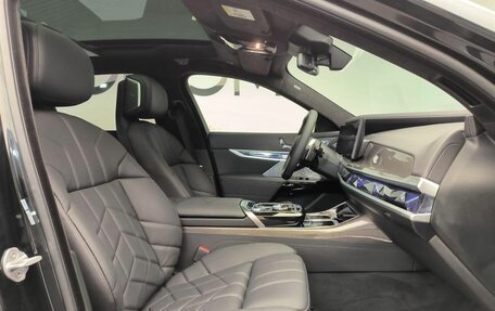 BMW 7 серия, 2025 год, 25 680 000 рублей, 10 фотография