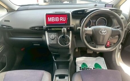Toyota Wish II, 2011 год, 1 230 000 рублей, 12 фотография