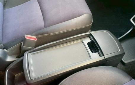 Toyota Wish II, 2011 год, 1 230 000 рублей, 18 фотография