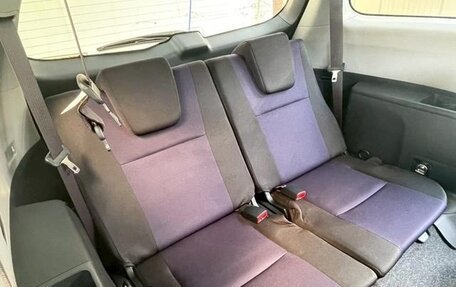 Toyota Wish II, 2011 год, 1 230 000 рублей, 29 фотография