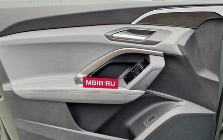 Audi Q5, 2025 год, 7 560 000 рублей, 12 фотография