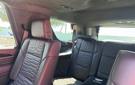 Cadillac Escalade V, 2023 год, 14 000 000 рублей, 7 фотография