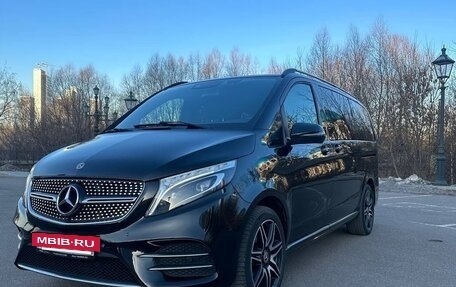 Mercedes-Benz V-Класс, 2018 год, 3 550 000 рублей, 2 фотография