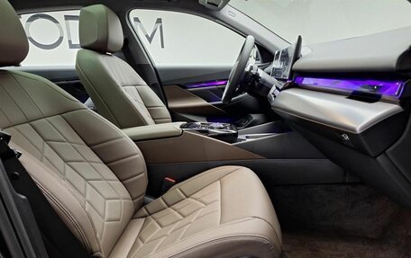 BMW 5 серия, 2025 год, 8 700 000 рублей, 6 фотография