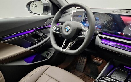 BMW 5 серия, 2025 год, 8 700 000 рублей, 9 фотография