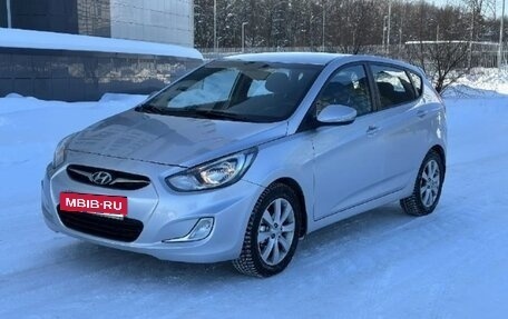 Hyundai Solaris II рестайлинг, 2012 год, 720 000 рублей, 1 фотография