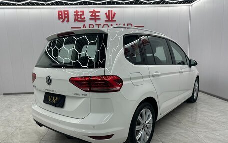 Volkswagen Touran III, 2021 год, 2 250 000 рублей, 6 фотография