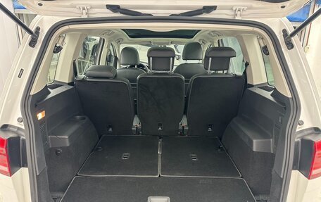 Volkswagen Touran III, 2021 год, 2 250 000 рублей, 14 фотография