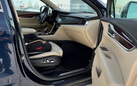 Cadillac XT5 I рестайлинг, 2016 год, 1 990 000 рублей, 10 фотография