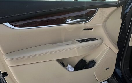 Cadillac XT5 I рестайлинг, 2016 год, 1 990 000 рублей, 18 фотография