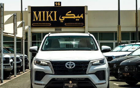 Toyota Fortuner II, 2026 год, 4 650 000 рублей, 12 фотография