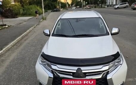 Mitsubishi Pajero Sport III рестайлинг, 2019 год, 2 499 999 рублей, 2 фотография