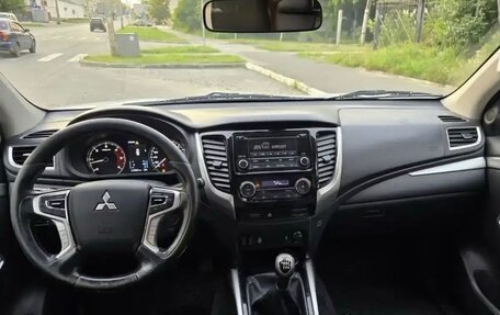 Mitsubishi Pajero Sport III рестайлинг, 2019 год, 2 499 999 рублей, 8 фотография