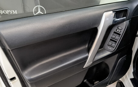 Toyota Land Cruiser Prado 150 рестайлинг 2, 2016 год, 3 590 000 рублей, 19 фотография