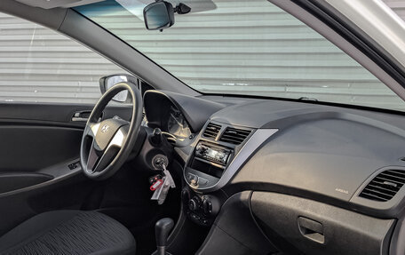 Hyundai Solaris II рестайлинг, 2015 год, 950 000 рублей, 11 фотография