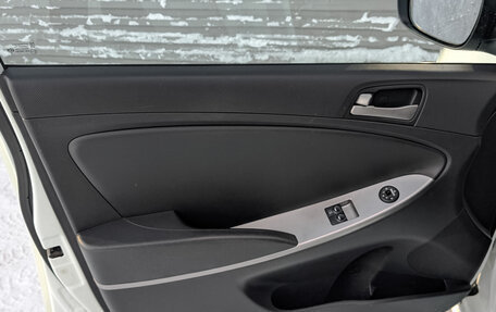 Hyundai Solaris II рестайлинг, 2015 год, 950 000 рублей, 19 фотография