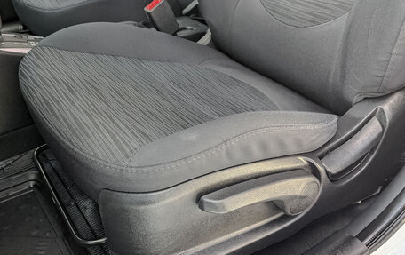 Hyundai Solaris II рестайлинг, 2015 год, 950 000 рублей, 21 фотография