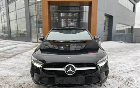 Mercedes-Benz A-Класс, 2019 год, 2 350 000 рублей, 2 фотография