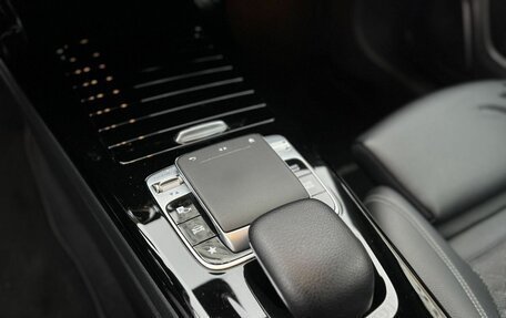 Mercedes-Benz A-Класс, 2019 год, 2 350 000 рублей, 13 фотография