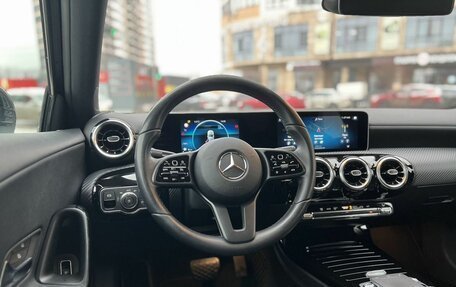Mercedes-Benz A-Класс, 2019 год, 2 350 000 рублей, 10 фотография