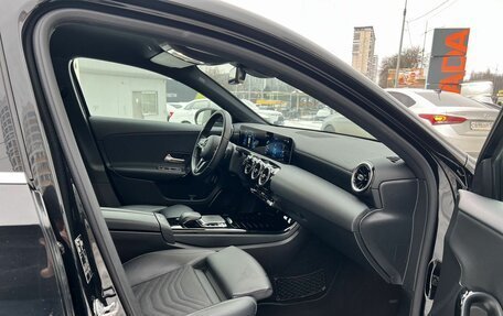 Mercedes-Benz A-Класс, 2019 год, 2 350 000 рублей, 18 фотография