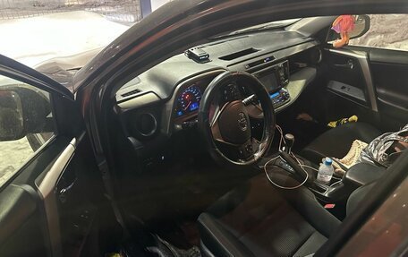 Toyota RAV4, 2015 год, 1 650 000 рублей, 5 фотография