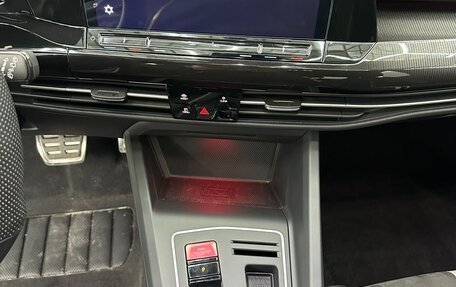 Volkswagen Golf VIII, 2021 год, 2 130 000 рублей, 15 фотография