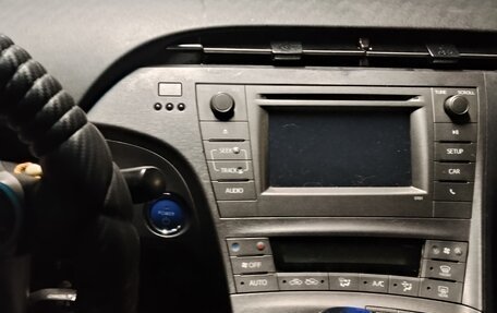 Toyota Prius, 2012 год, 1 290 000 рублей, 11 фотография