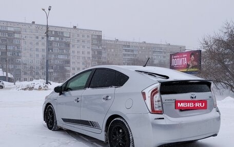 Toyota Prius, 2012 год, 1 290 000 рублей, 15 фотография