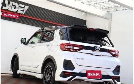 Toyota Raize I, 2023 год, 1 325 000 рублей, 2 фотография