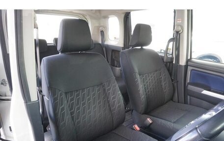 Toyota Tank I, 2017 год, 795 000 рублей, 9 фотография