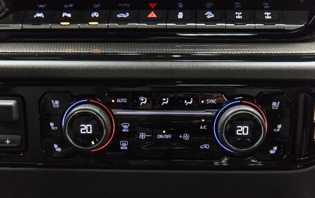 Chevrolet Silverado, 2024 год, 10 390 000 рублей, 31 фотография