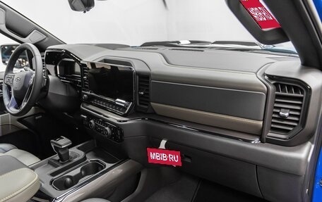 Chevrolet Silverado, 2024 год, 10 390 000 рублей, 36 фотография