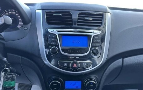 Hyundai Solaris II рестайлинг, 2012 год, 720 000 рублей, 16 фотография