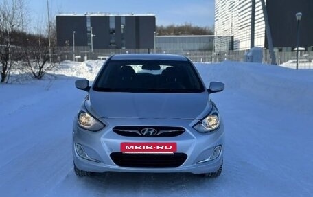 Hyundai Solaris II рестайлинг, 2012 год, 720 000 рублей, 3 фотография